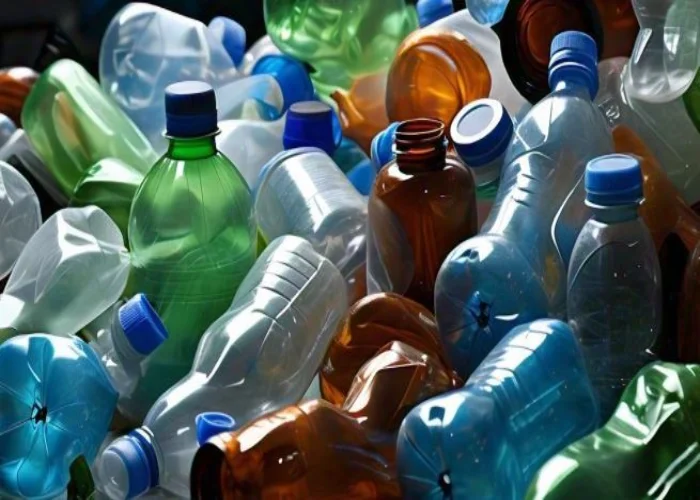 Loose Plastic PET Bottle Scrap